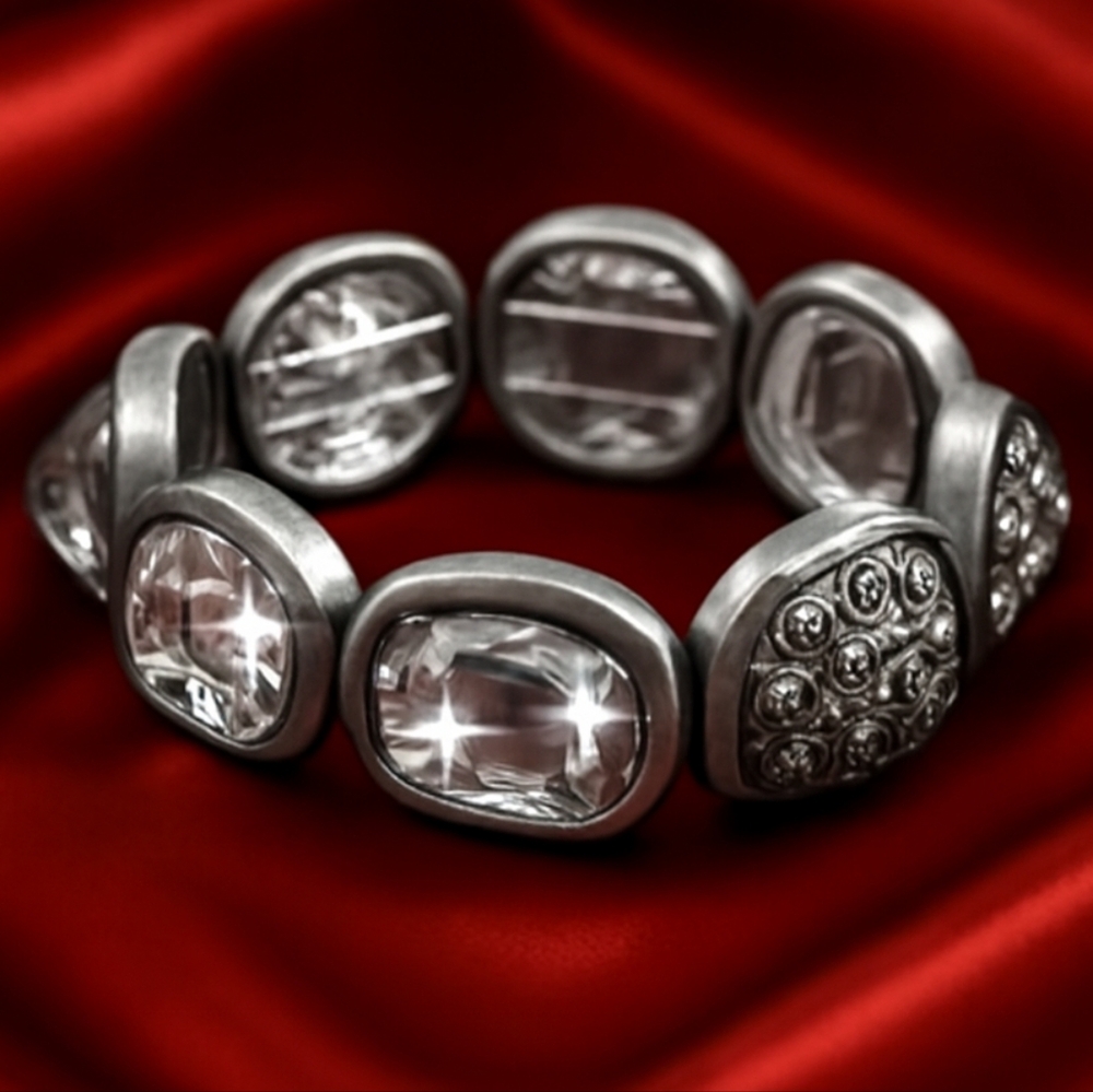 Chico’s Silver Chunky Glass Crystal Stretch Bracelet  Roselle 7" Elegant Jewelry